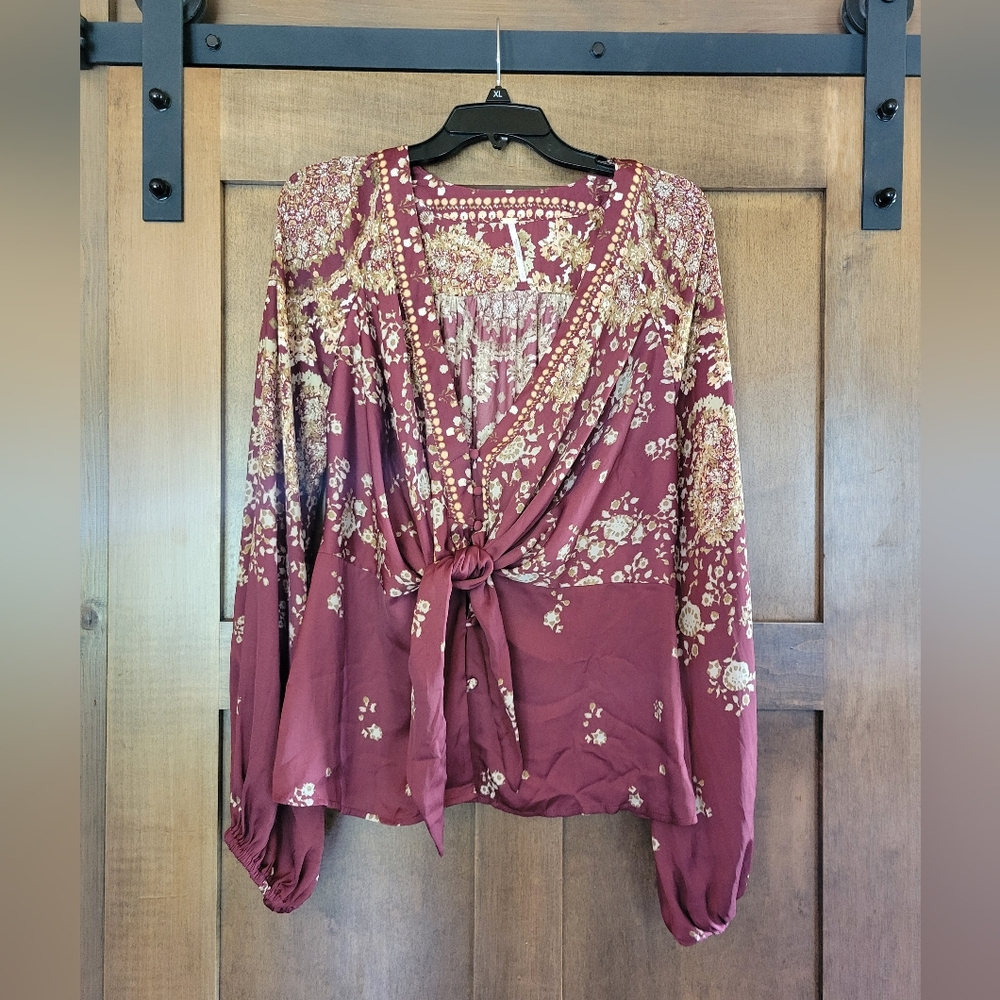 Free People peasant blouse Bohemian Size Large tie front